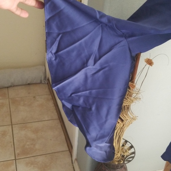 Blue Satin - Picture 3 of 4